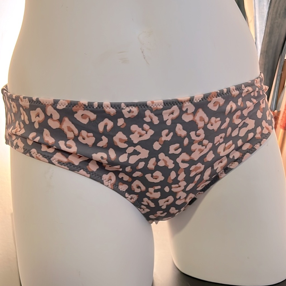 Bikini Set - Picture 6 of 15